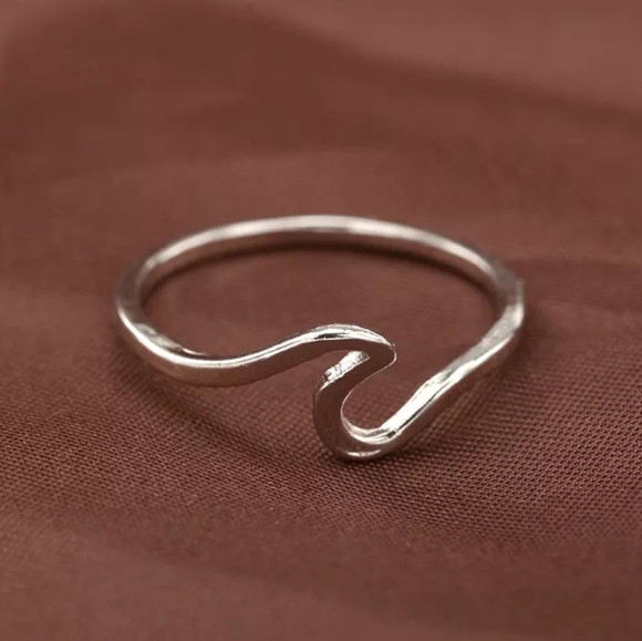 Cute antique silver color ocean wave ring 💍 - Picture 3 of 5